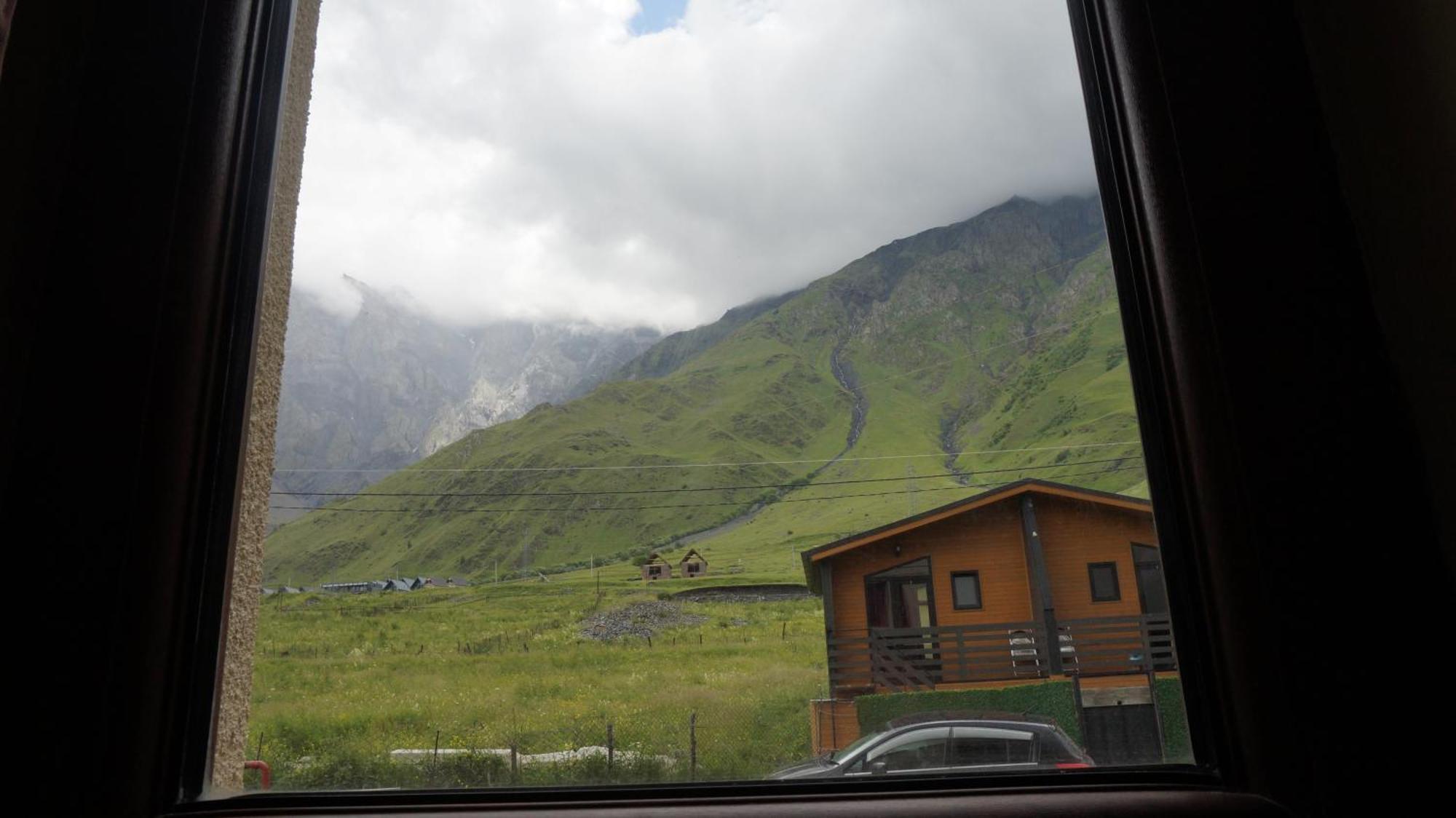 Arte In Kazbegi Hotel Exterior foto