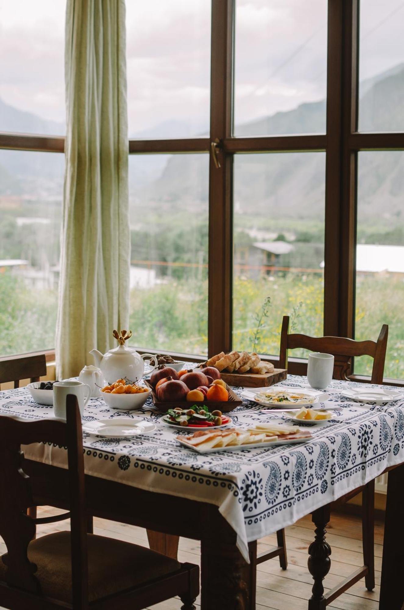 Arte In Kazbegi Hotel Exterior foto
